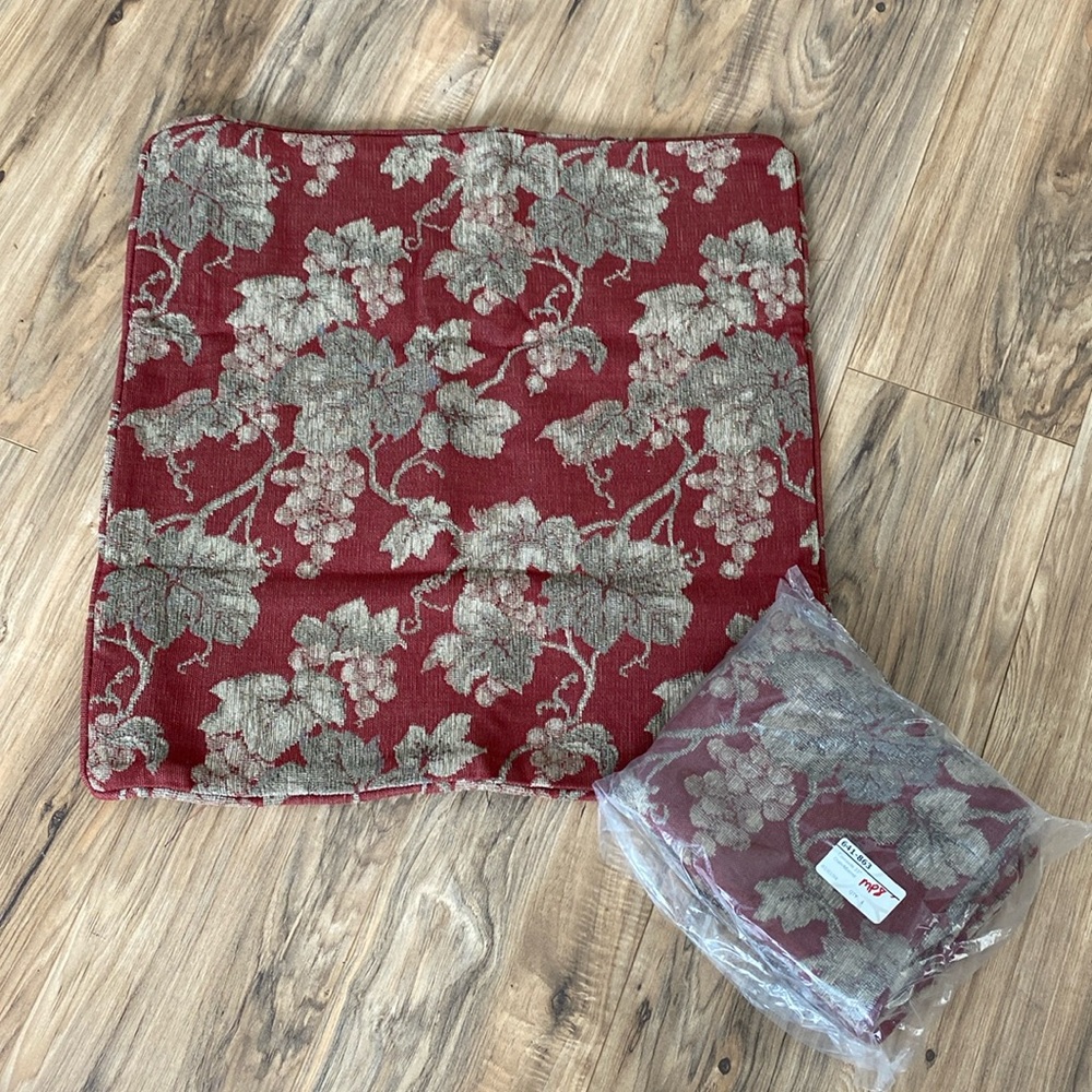 NWT Crate & Barrel tapestry 23 inch Concorde grape throw pillow covers set of 2